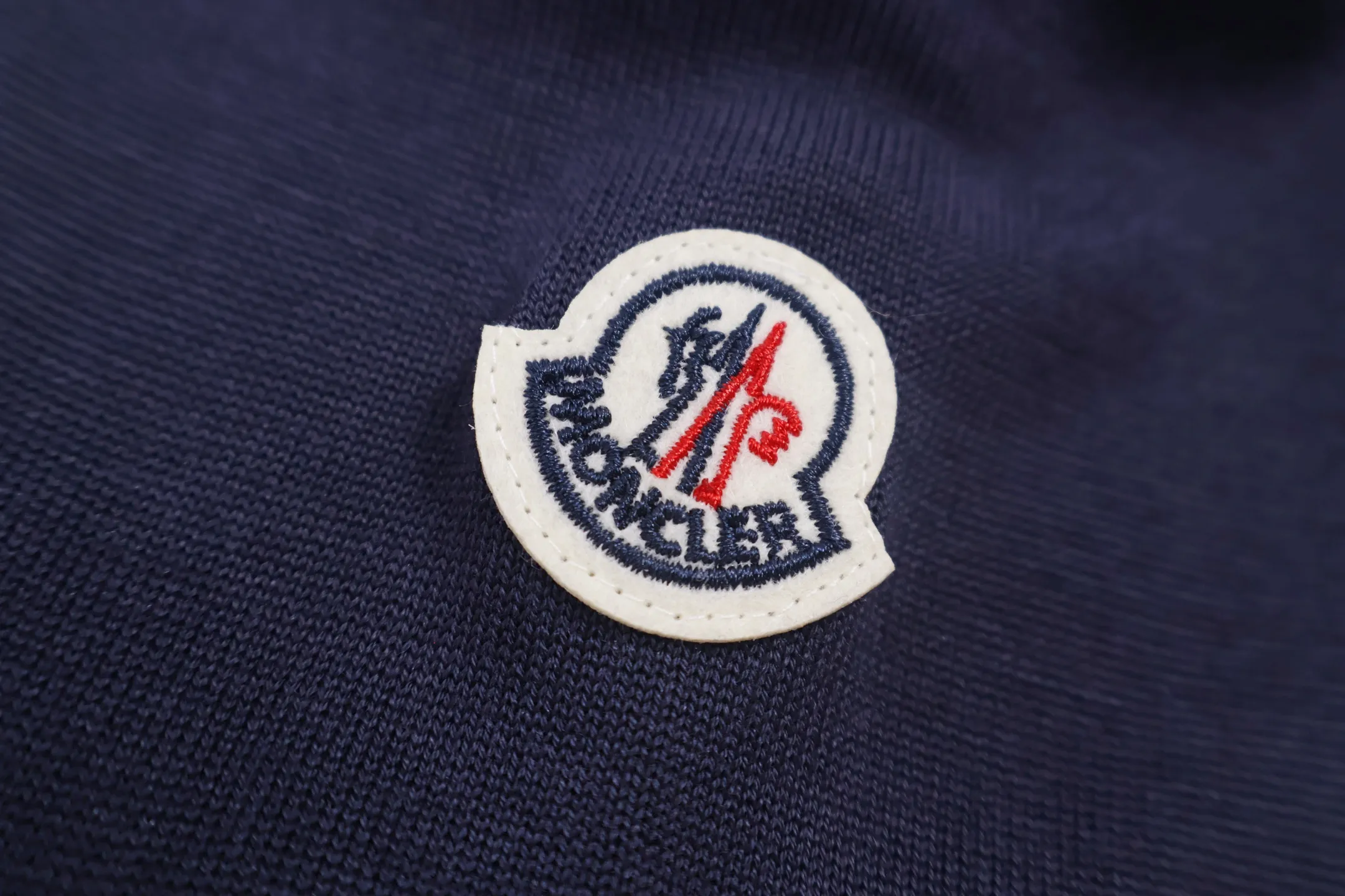 Moncler （Navy Blue ） 5550 ， Navy Blue ， 。 16 。 logo ， 。 Size:M/L/XL/XL